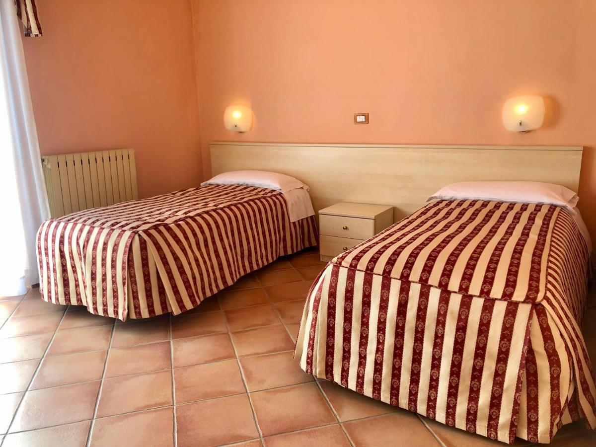 Hotel Di Rocco Loreto Aprutino Zewnętrze zdjęcie