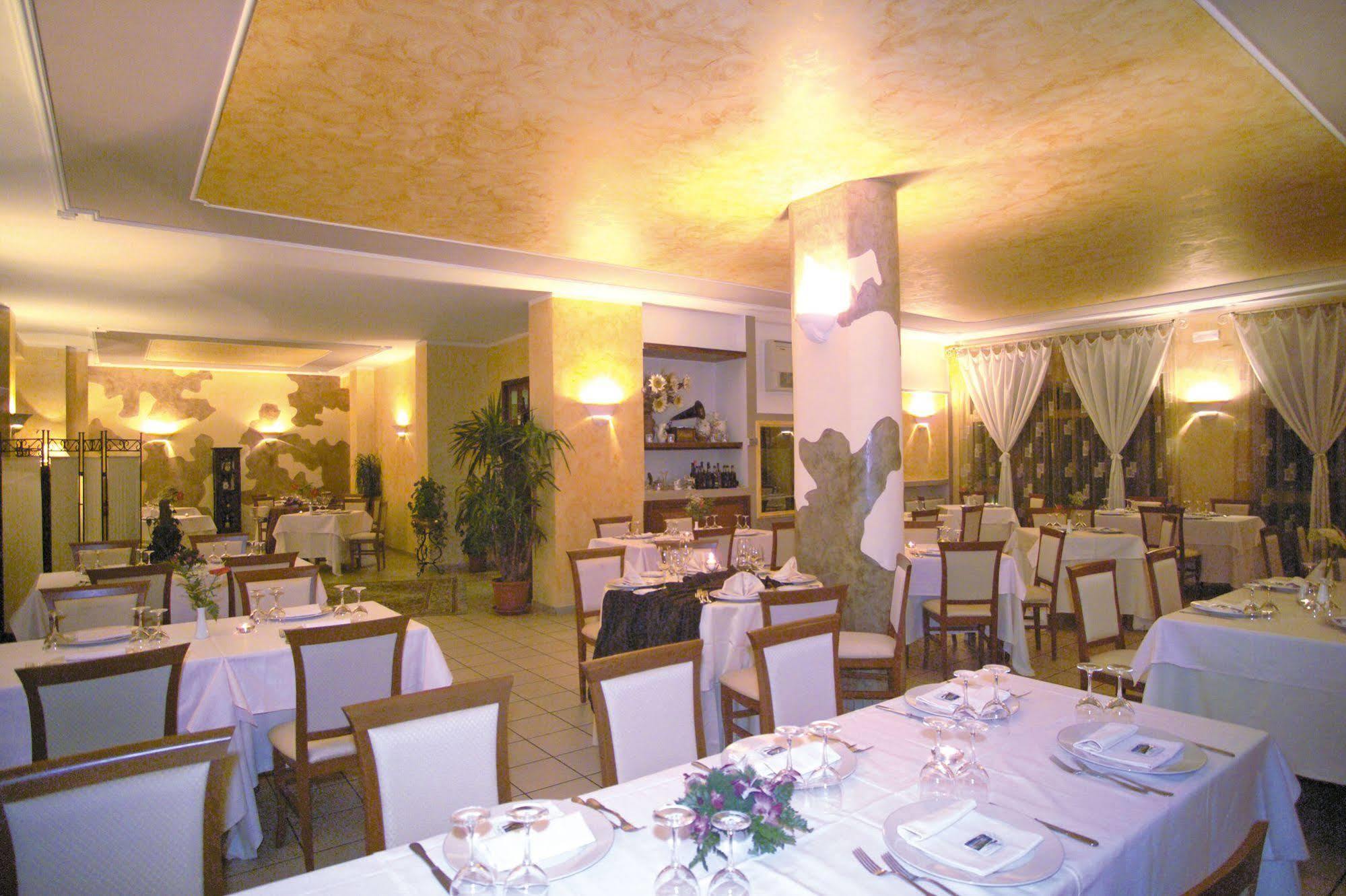 Hotel Di Rocco Loreto Aprutino Zewnętrze zdjęcie